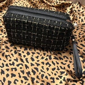 Elegant Women’s Wristlet Bag